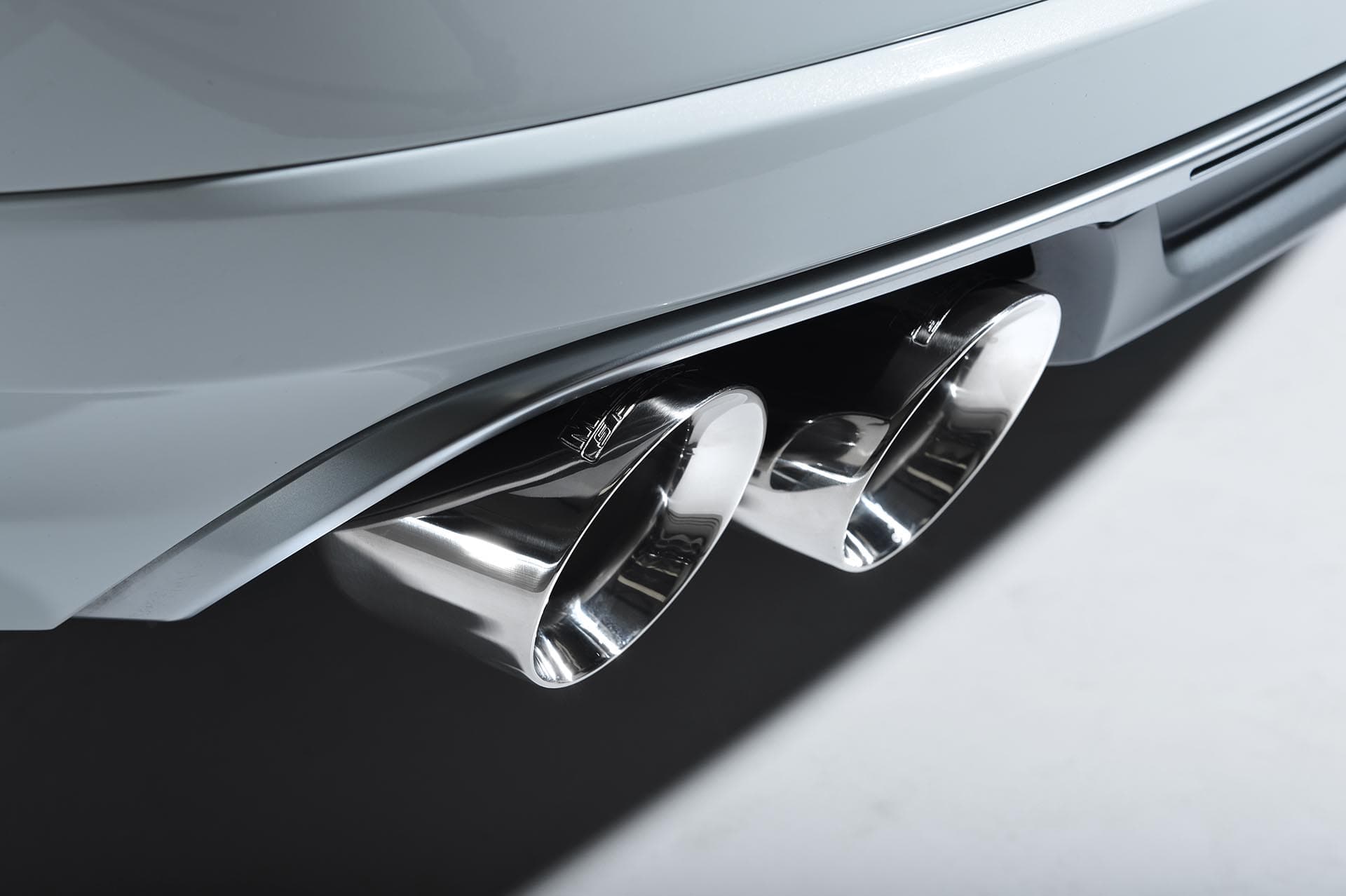 AUDI S8 - MILLTEK DUPLEX SPORTAUSPUFF ANLAGE AB KAT – Bild 2
