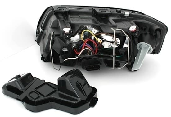 AUDI A6 -09.1999 - SCHEINWERFER (R) – Bild 2