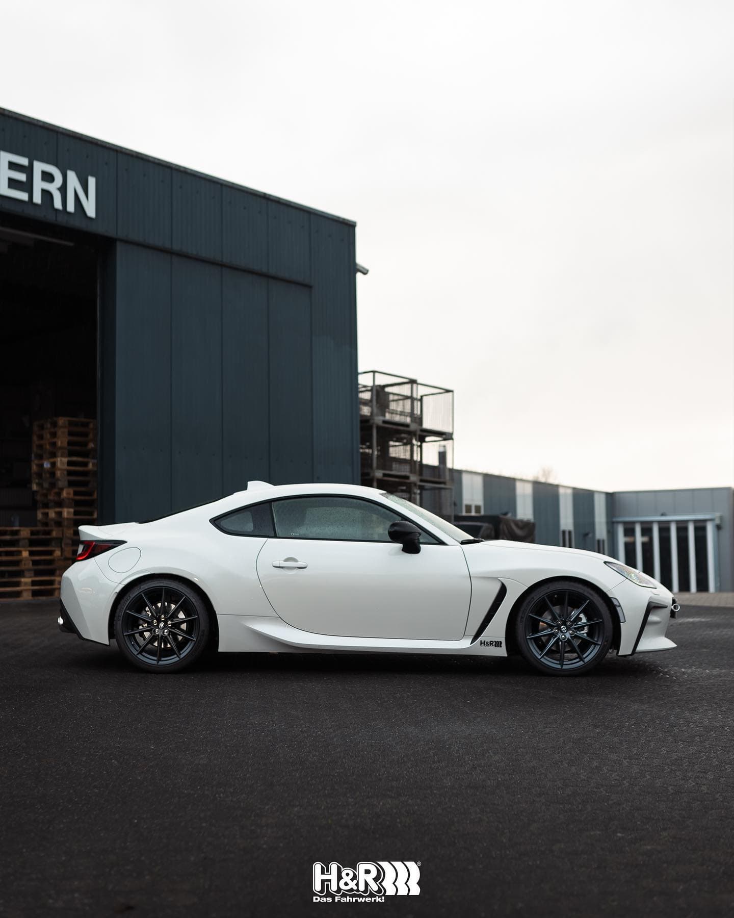 TOYOTA GR86 - H&R SPORTFEDERN (25|30) – Bild 5