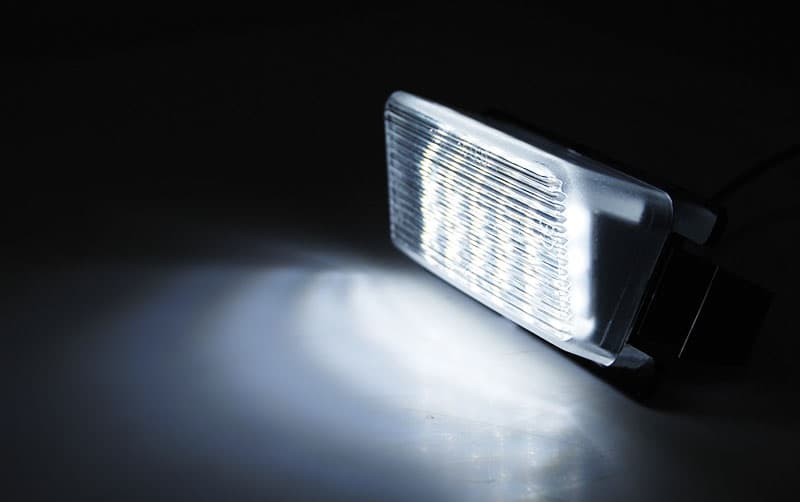 NISSAN 350Z - LED KENNZEICHENBELEUCHTUNG – Bild 2