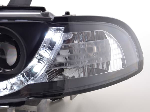 AUDI A4 - TAGFAHRLICHT SCHEINWERFER – Bild 4