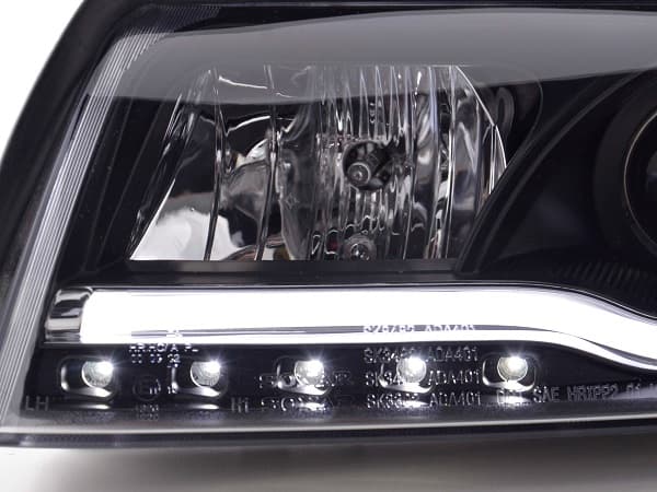 AUDI A4 - TAGFAHRLICHT SCHEINWERFER – Bild 4