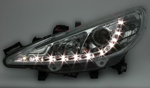 PEUGEOT 207 - LED SCHEINWERFER – Bild 2