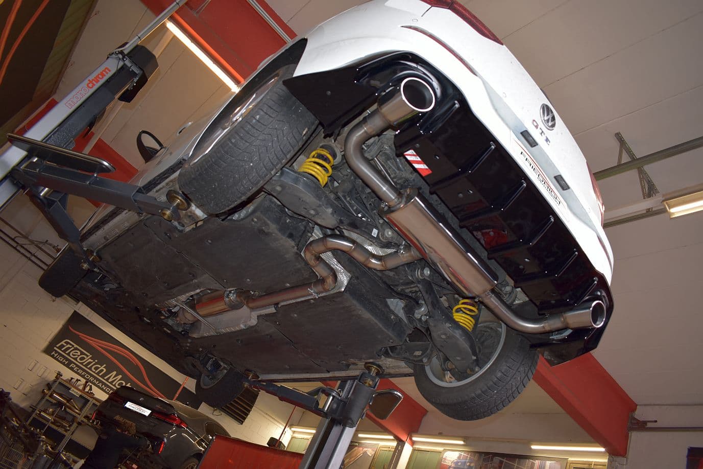 VW GOLF 8 GTE - RIEGER HECK ANSATZ DIFFUSOR – Bild 5
