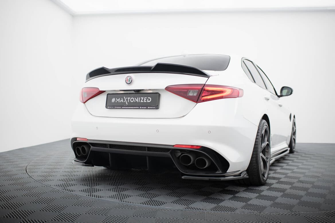 ALFA ROMEO GIULIA QUADRIFOGLIO - MAXTON DESIGN 3D HECK SPOILER KOFFERRAUMSPOILER LIPPE – Bild 3
