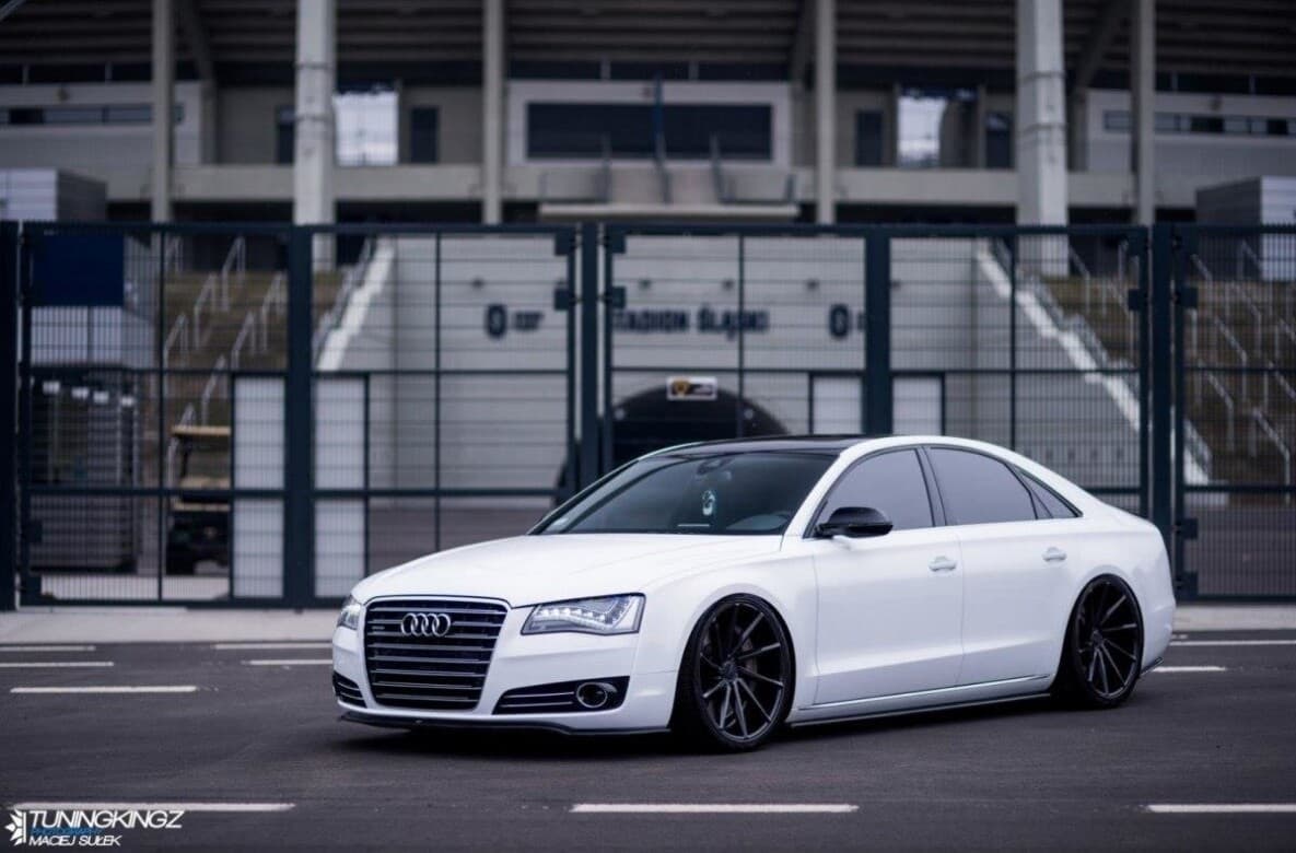 AUDI A8 - MAXTON DESIGN SEITENSCHWELLER ANSATZ CUP LEISTEN – Bild 2