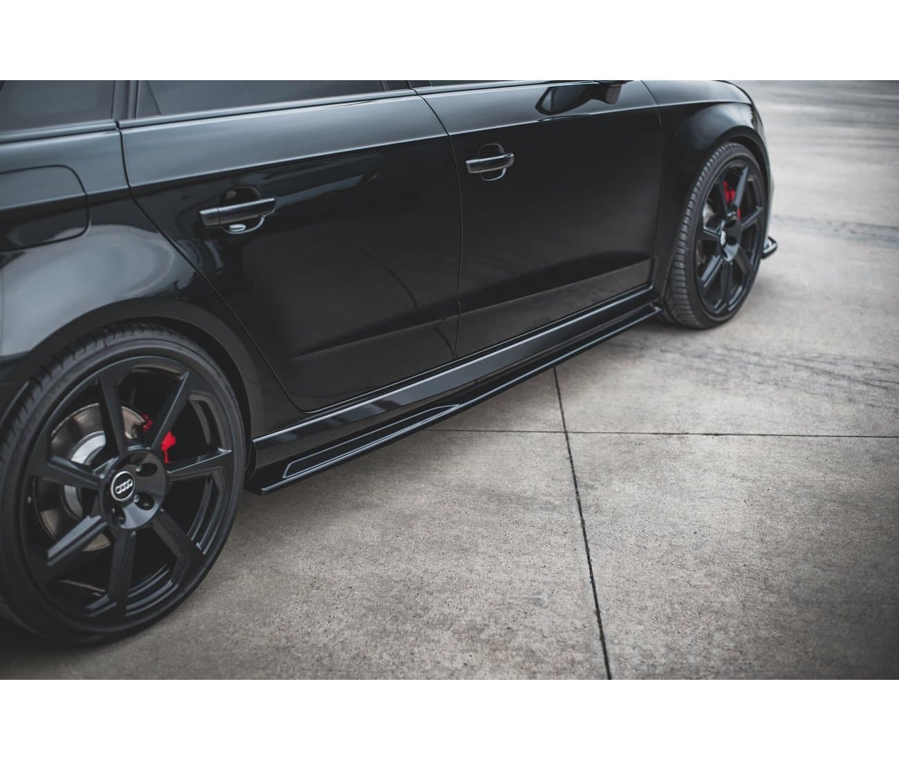 AUDI RS3 2017+ - MAXTON DESIGN SEITENSCHWELLER ANSATZ CUP LEISTEN V.2 – Bild 5