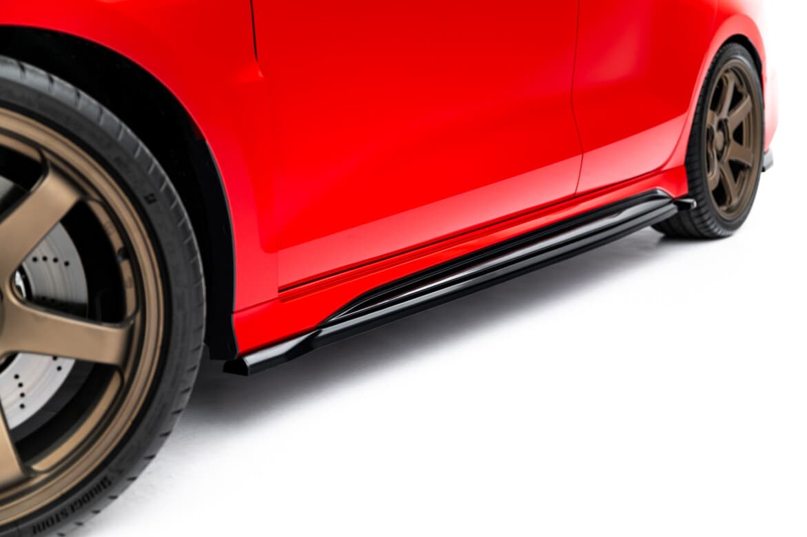 AUDI RS3 2024+ - MAXTON DESIGN SEITENSCHWELLER ANSATZ CUP LEISTEN V.1 – Bild 2