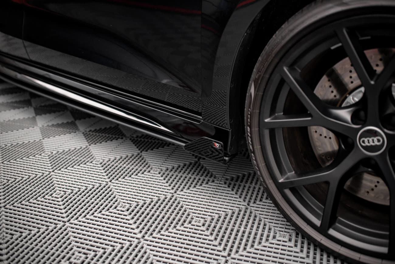 AUDI RS3 - MAXTON DESIGN SEITENSCHWELLER ANSATZ CUP LEISTEN FLAPS – Bild 2