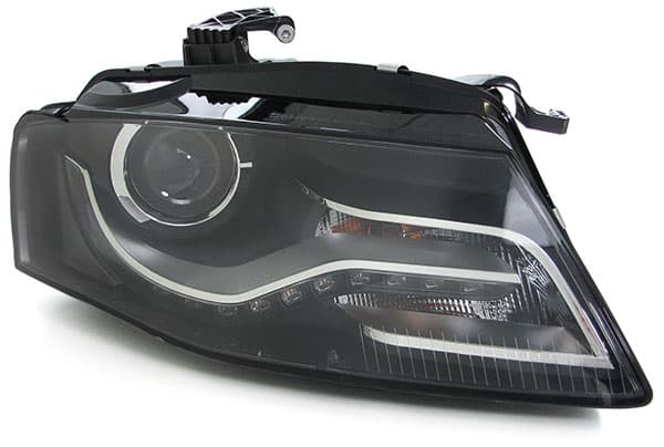 AUDI A4 - XENON SCHEINWERFER (R)