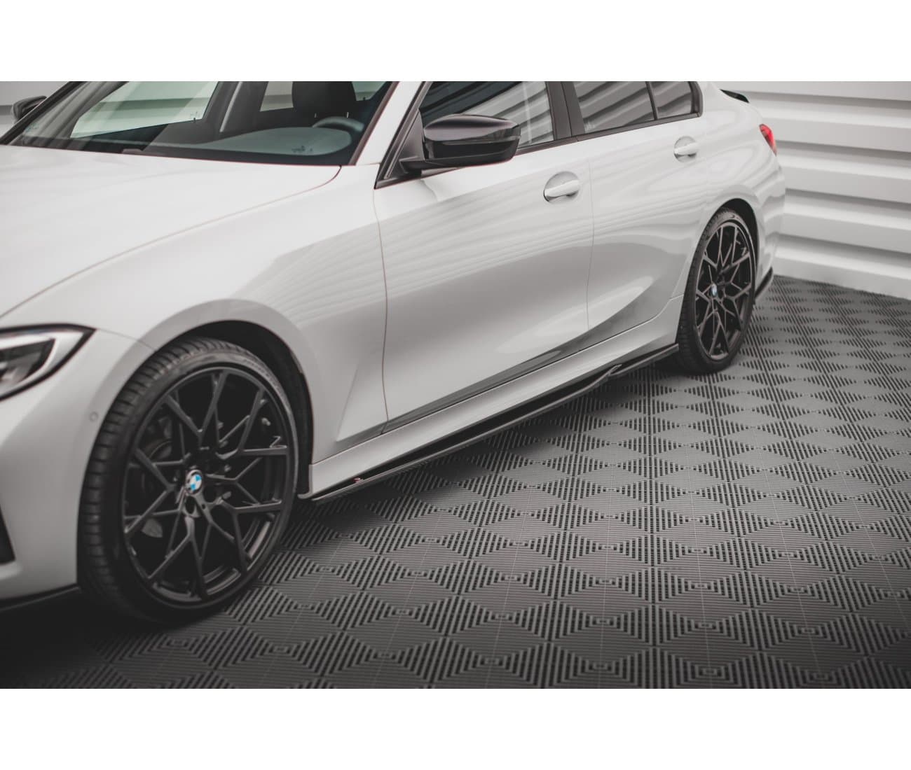 BMW G21 - MAXTON DESIGN SEITENSCHWELLER ANSATZ CUP LEISTEN – Bild 5