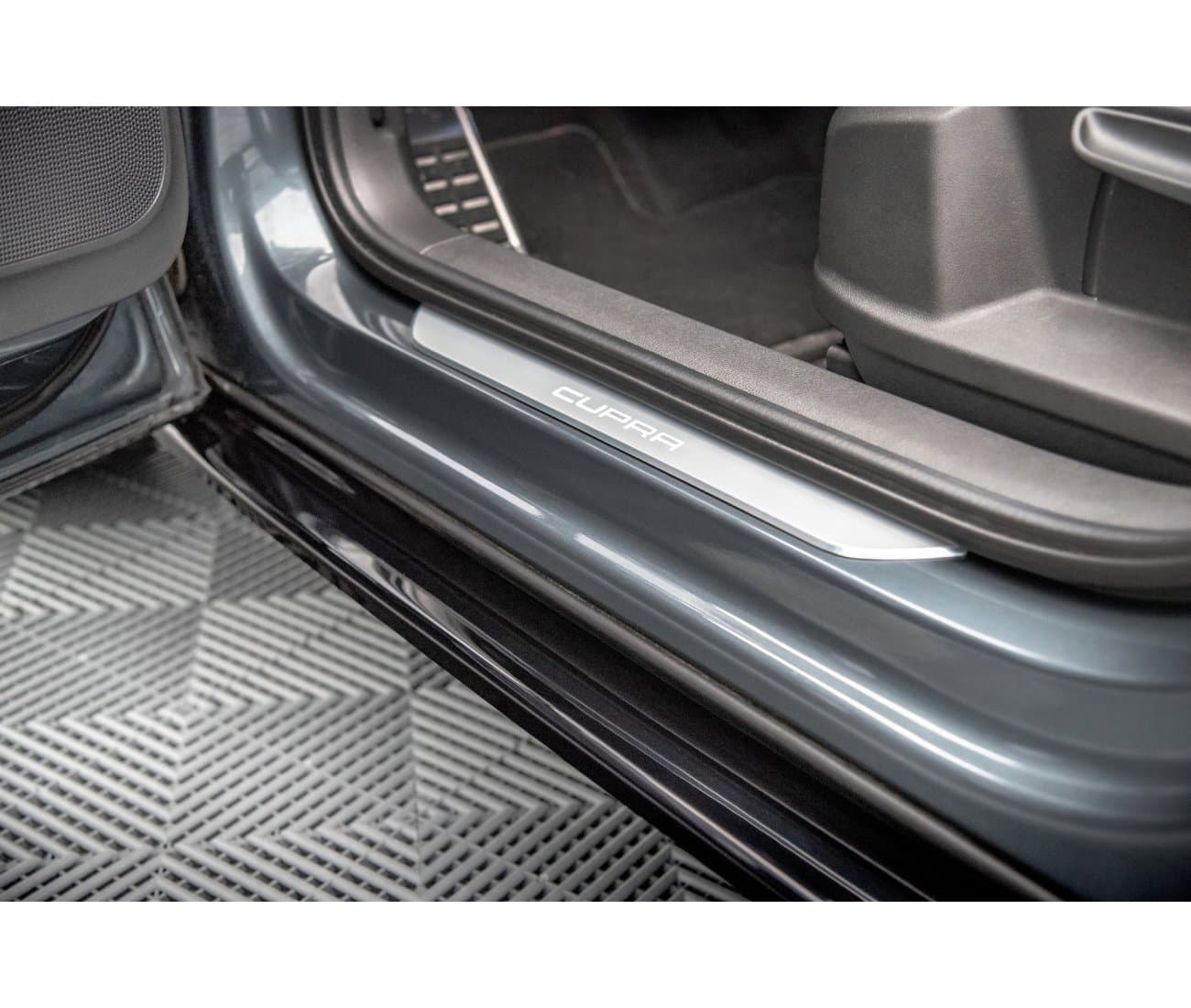 SEAT ATECA CUPRA - MAXTON DESIGN SEITENSCHWELLER ANSATZ – Bild 3