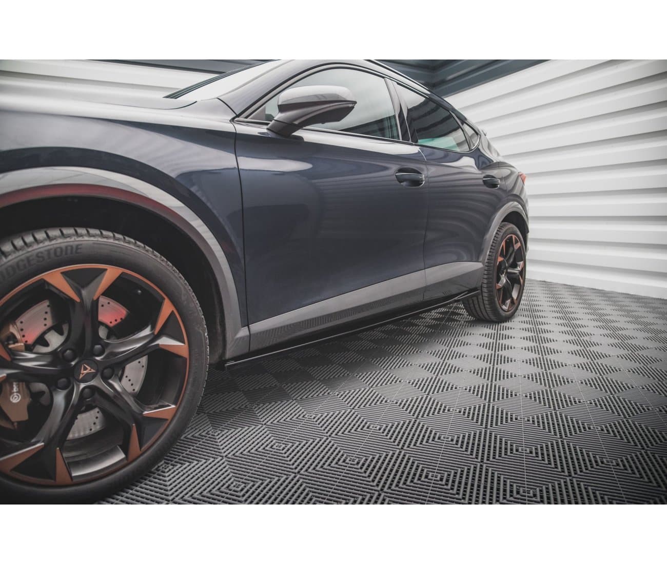 CUPRA FORMENTOR - MAXTON DESIGN SEITENSCHWELLER ANSATZ – Bild 2