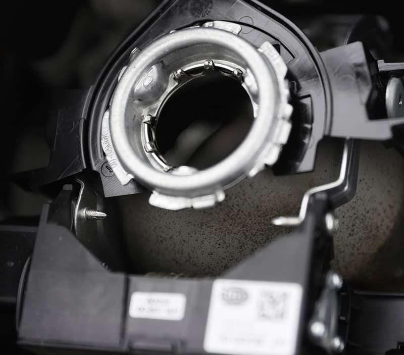 BMW E61 - HELLA BI-XENON SCHEINWERFER (R) (KL) – Bild 5