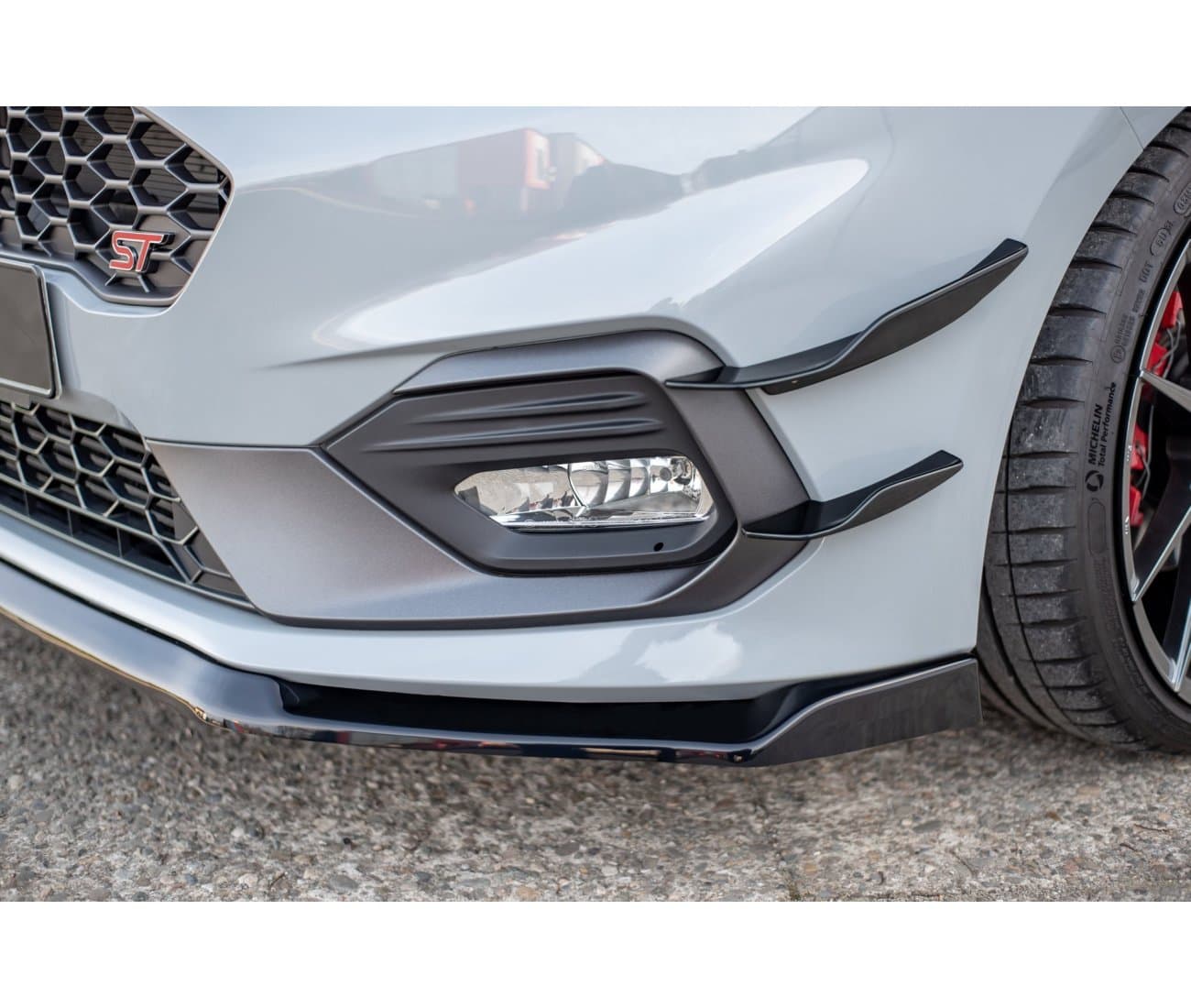 FORD FIESTA ST-LINE - MAXTON DESIGN FRONTSPOILER LIPPE V.5 – Bild 4
