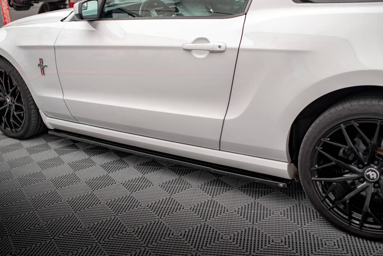 FORD MUSTANG 5 - MAXTON DESIGN SEITENSCHWELLER CUP LEISTEN – Bild 3