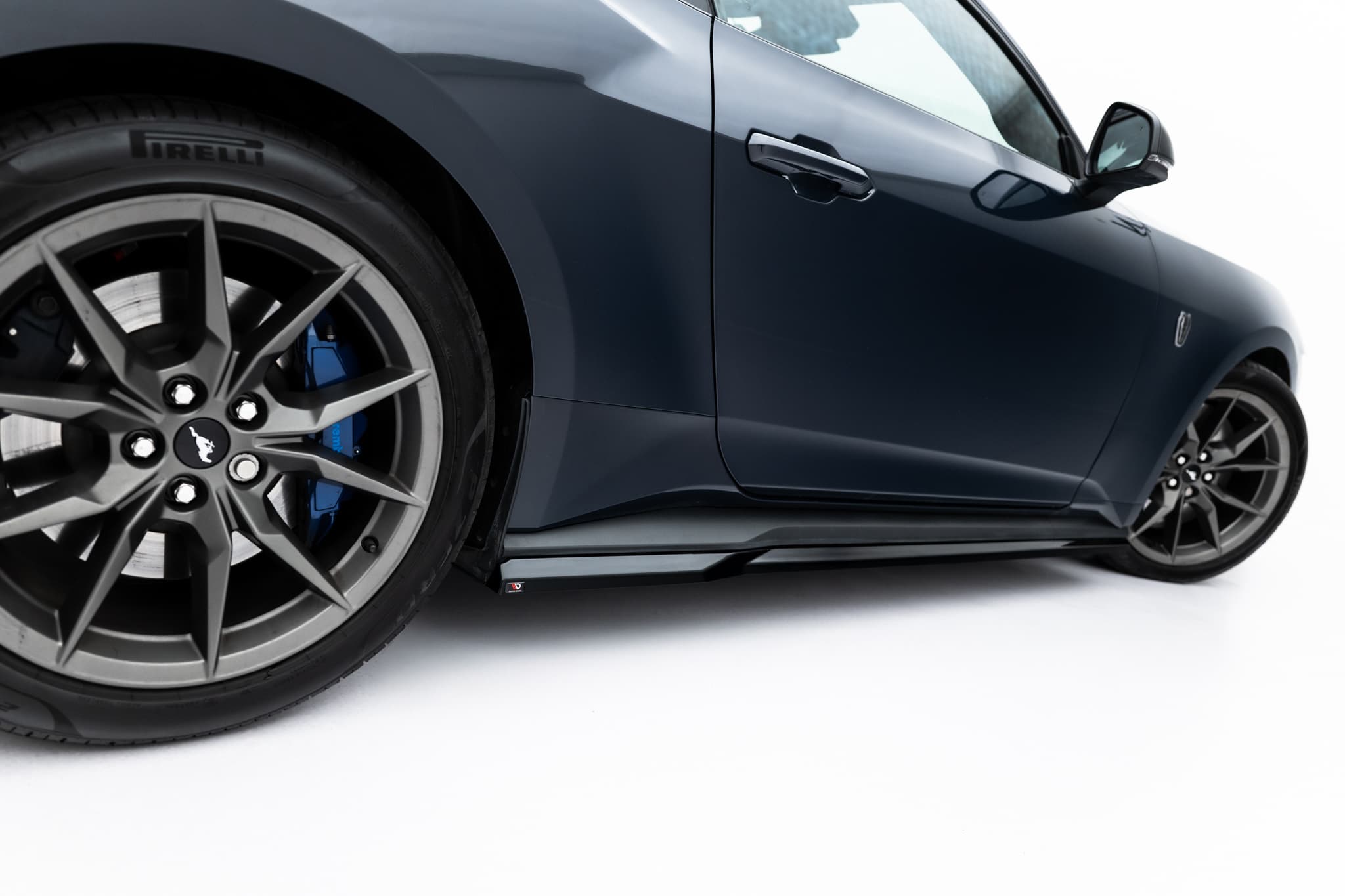 FORD MUSTANG 7 DARK HORSE - MAXTON DESIGN SEITENSCHWELLER CUP LEISTEN – Bild 3