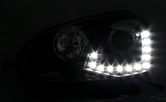 VW GOLF 5 - TAGFAHRLICHT SCHEINWERFER – Bild 2