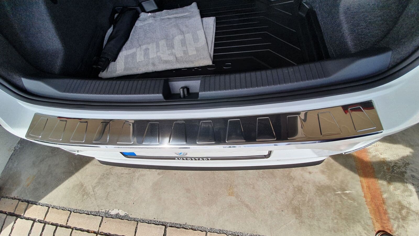 VW T-ROC - LADEKANTENSCHUTZ – Bild 3
