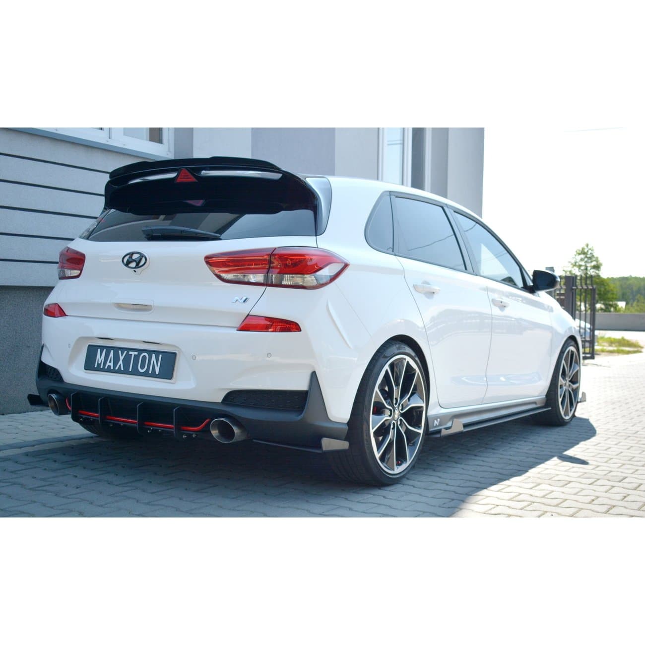 HYUNDAI I30 N - MAXTON DESIGN RACING SEITENSCHWELLER ANSATZ – Bild 2