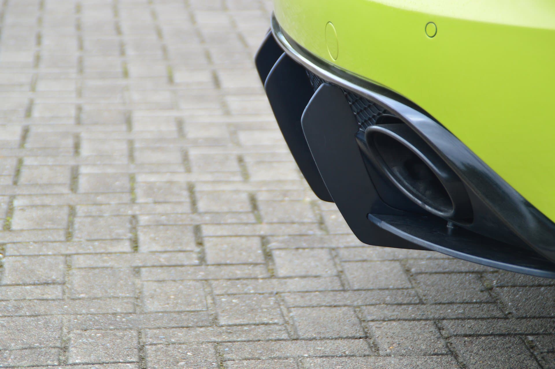 AUDI RS4 - INGO NOAK HECKDIFFUSOR ANSATZ MIT SEITENTEILEN – Bild 4