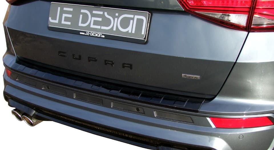 SEAT CUPRA ATECA - JE DESIGN LADEKANTENSCHUTZ JE5FPLKSSCHW – Bild 4