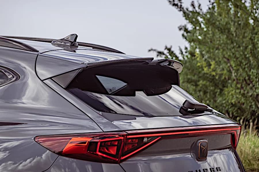 CUPRA FORMENTOR - JE DESIGN HECKFLÜGEL DACHSPOILER LIPPE 2-TEILIG (FAKT) – Bild 4