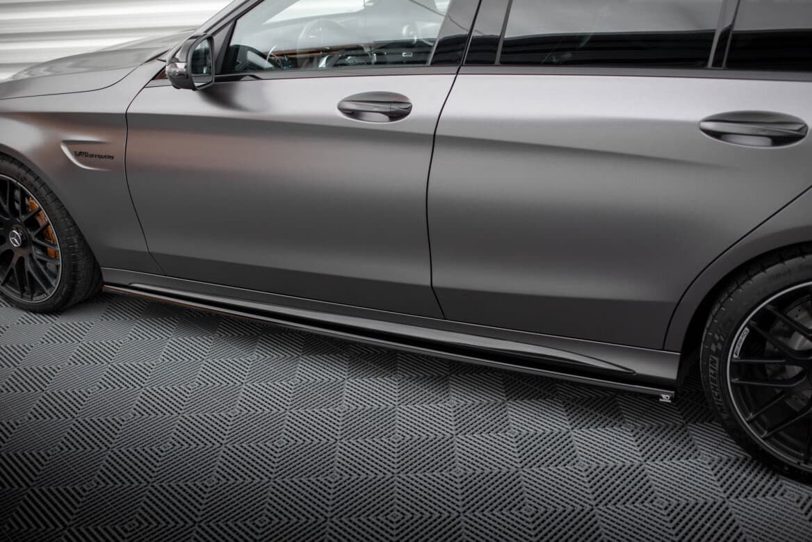 MERCEDES C63 AMG - MAXTON DESIGN SEITENSCHWELLER ANSATZ – Bild 3