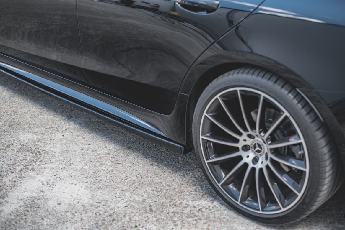 MERCEDES CLS 53 AMG - MAXTON DESIGN SEITENSCHWELLER ANSATZ CUP LEISTEN – Bild 2