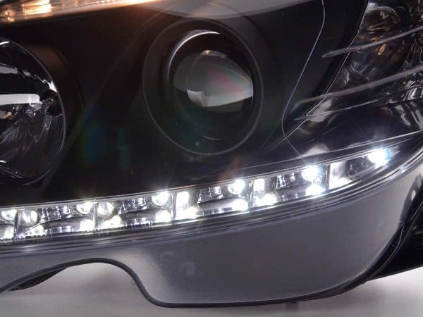 MERCEDES C-KLASSE - LED DAYLINE SCHEINWERFER – Bild 3