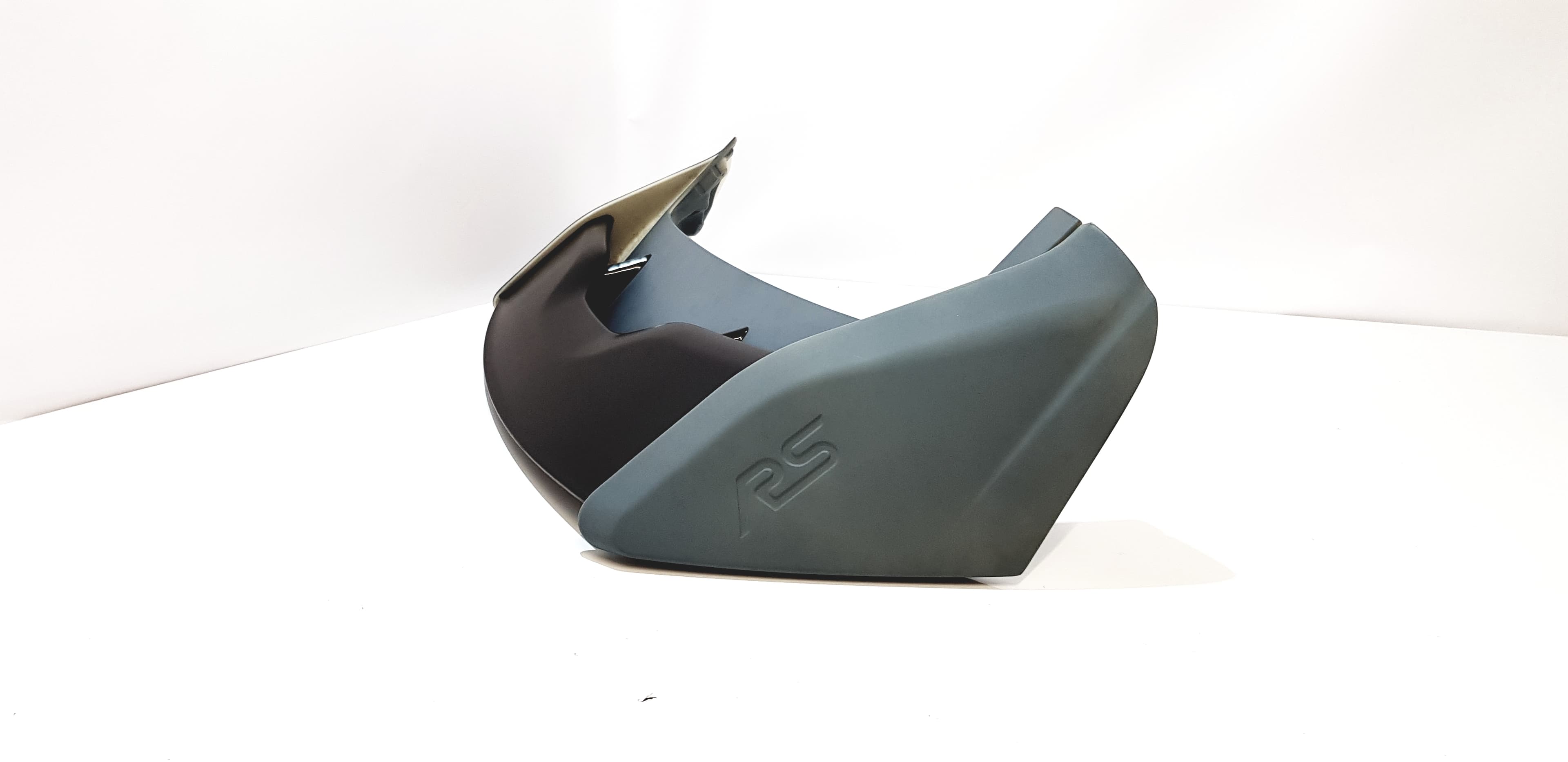 FORD FOCUS - DACHSPOILER RS OPTIK – Bild 4