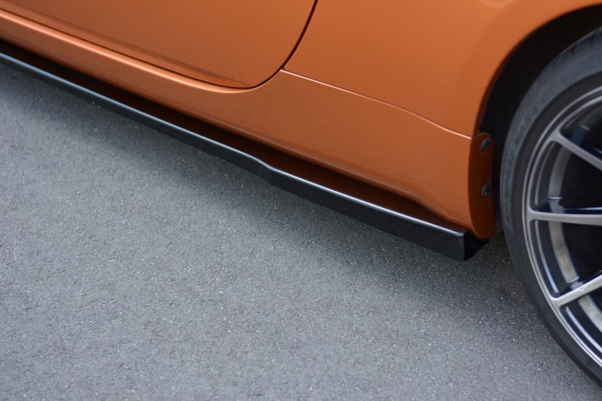NISSAN 350Z - MAXTON DESIGN SEITENSCHWELLER ANSATZ CUP LEISTEN V.1 – Bild 3