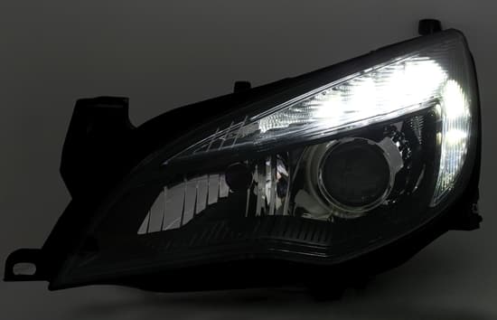 OPEL ASTRA J - TAGFAHRLICHT SCHEINWERFER – Bild 3
