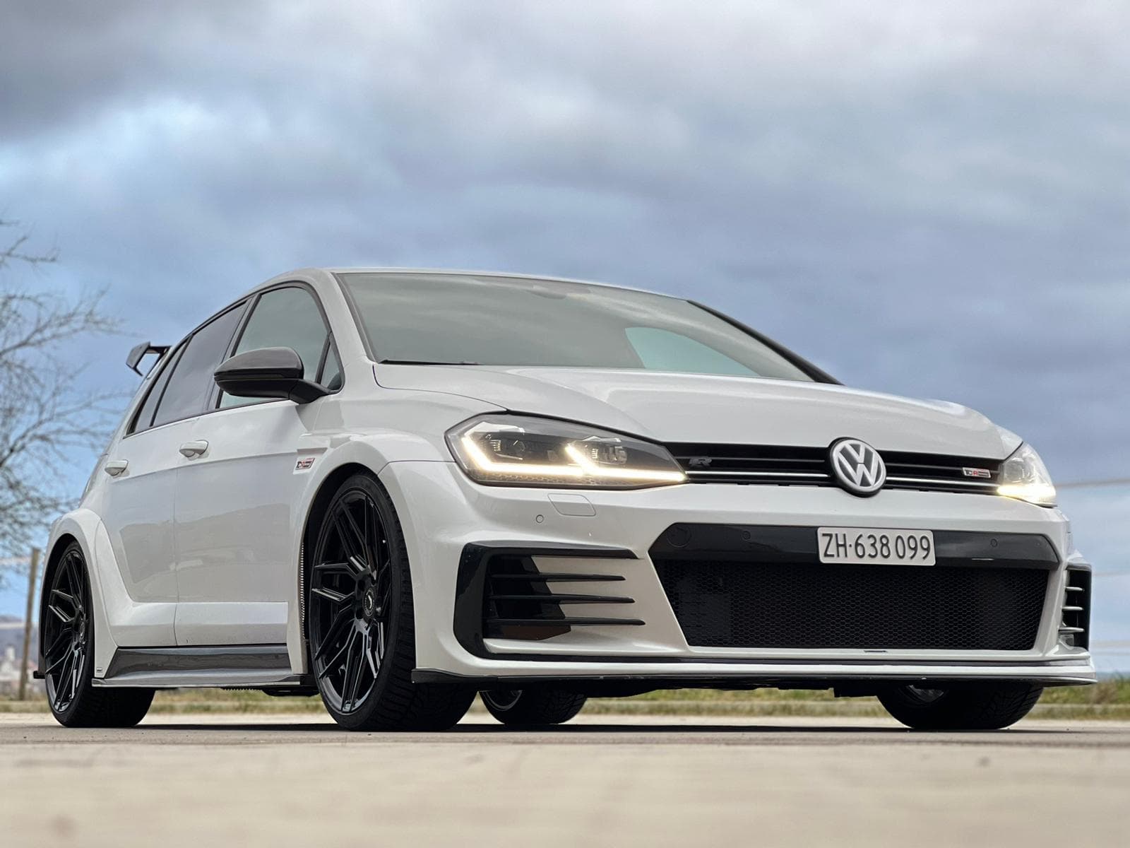 VW GOLF 7.5 R - OETTINGER TCR BODYKIT UMBAUKIT / FRONT
