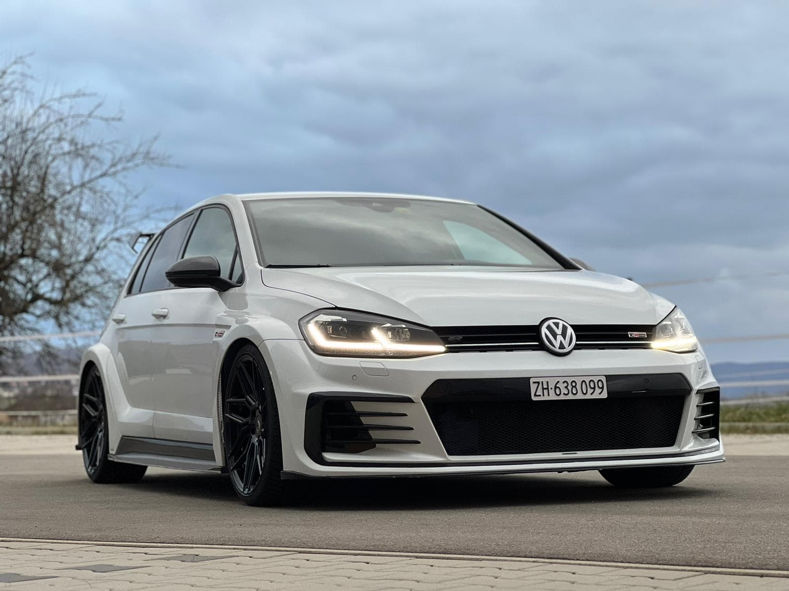 VW GOLF 7.5 R - OETTINGER TCR BODYKIT UMBAUKIT / FRONT – Bild 2