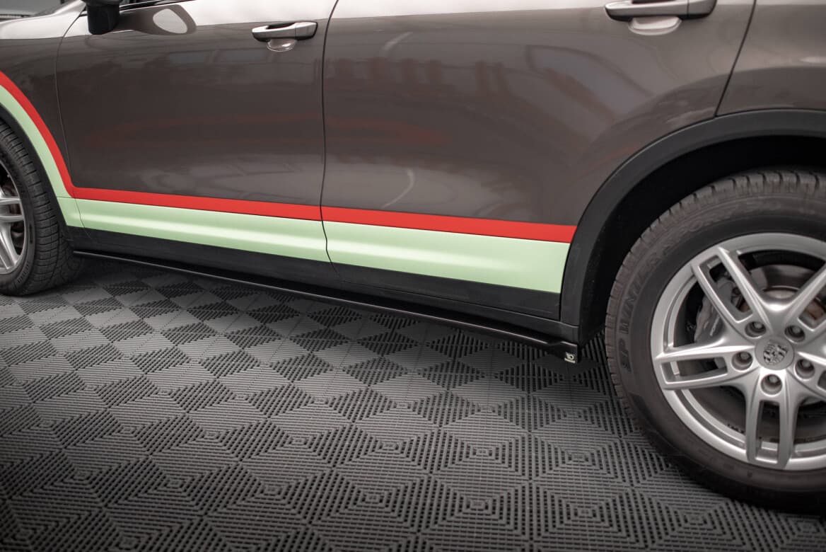 PORSCHE CAYENNE - MAXTON DESIGN SEITENSCHWELLER ANSATZ CUP LEISTEN – Bild 3
