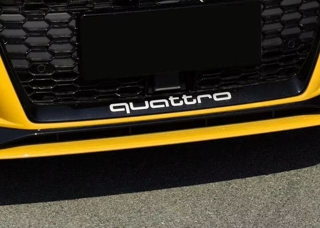 3D QUATTRO Schriftzug Aufkleber für RS Optik Kühlergrill Frontgrill V.2