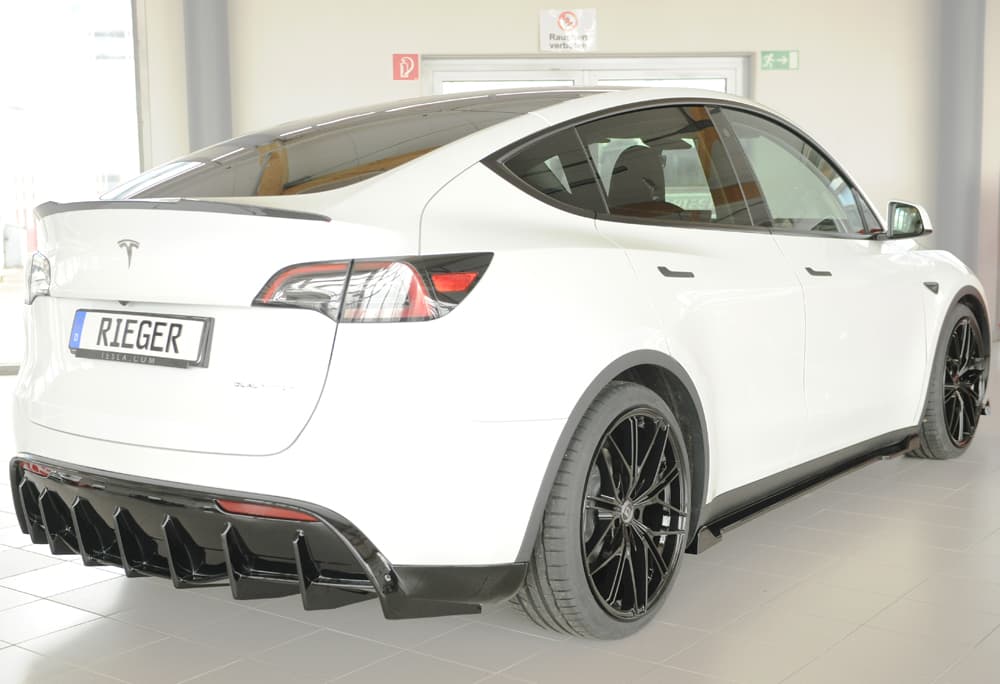 TESLA MODEL Y - RIEGER TUNING HECK DIFFUSOR ANSATZ – Bild 3