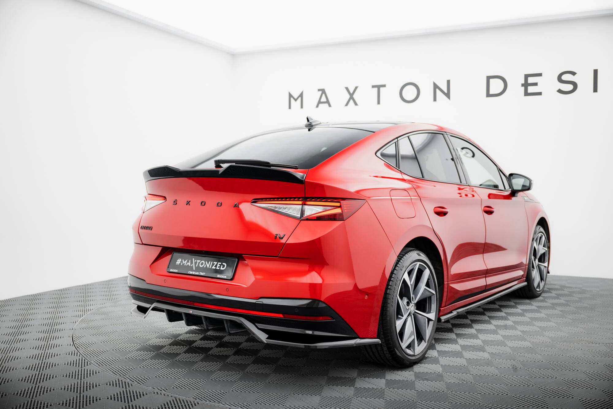 SKODA ENYAQ COUPE RS - MAXTON DESIGN 3D ABRISSKANTE SPOILERLIPPE – Bild 3