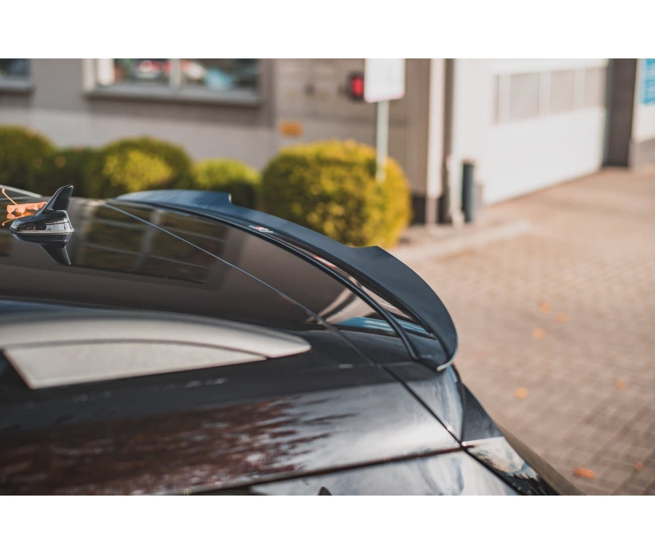 SKODA KAROQ SPORTLINE - MAXTON DESIGN DACHSPOILER LIPPE – Bild 3