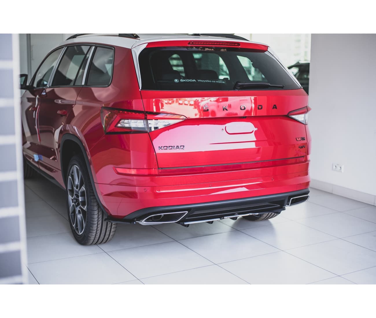 SKODA KODIAQ RS - MAXTON DESIGN HECK DIFFUSOR ANSATZ – Bild 3
