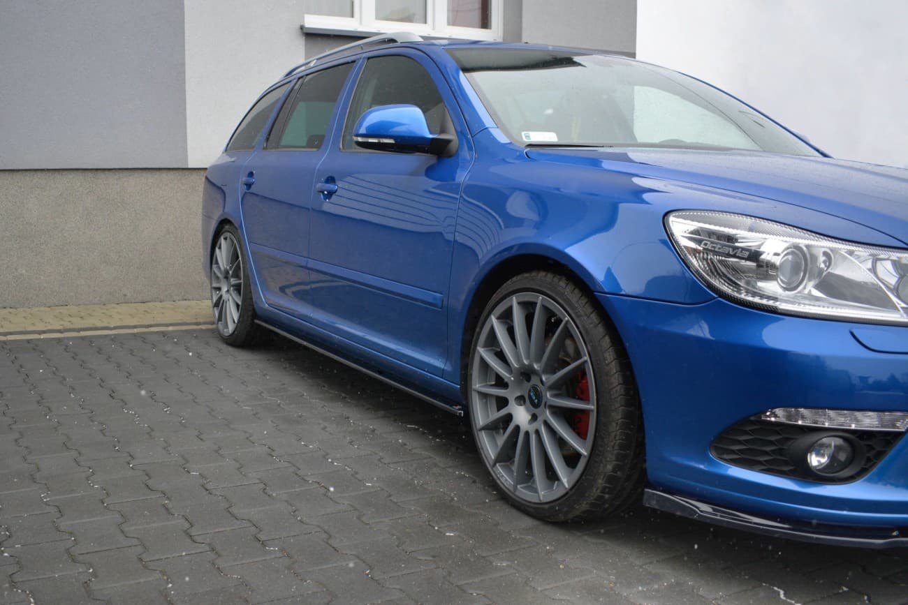 SKODA OCTAVIA RS - MAXTON DESIGN SEITENSCHWELLER CUP LEISTEN – Bild 3