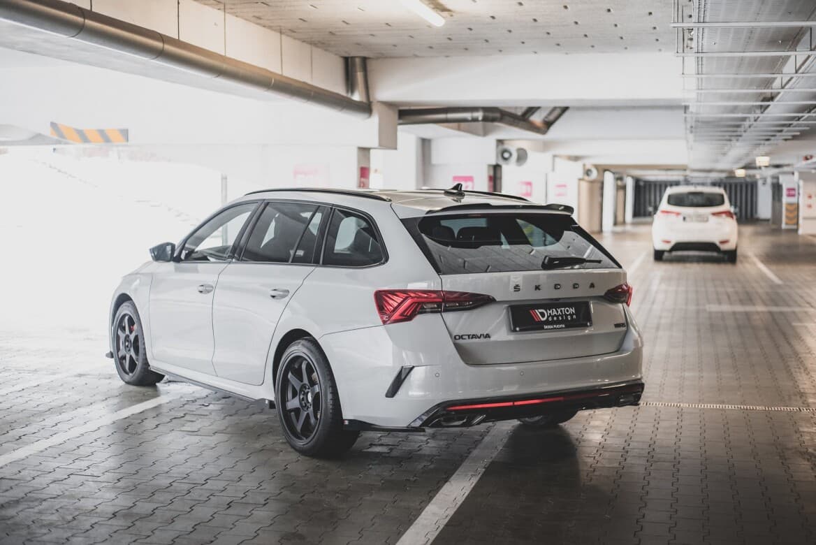SKODA OCTAVIA RS - MAXTON DESIGN HECK SEITEN FLAPS SIDE FLAPS V.2 – Bild 4