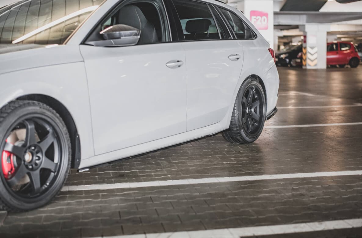 SKODA OCTAVIA RS - MAXTON DESIGN SEITENSCHWELLER CUP LEISTEN – Bild 5