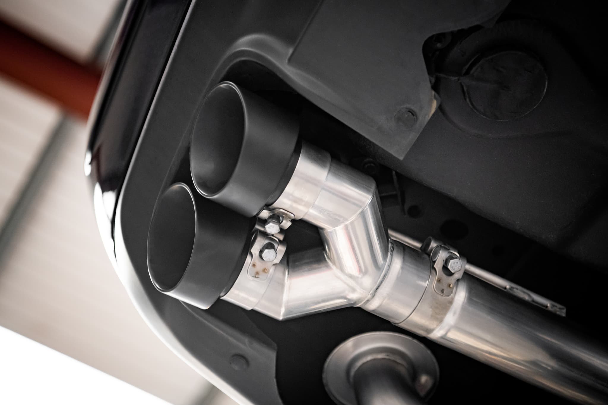 DODGE CHALLENGER - MILLTEK DUPLEX SPORTAUSPUFF ANLAGE / FRONT PIPE-BACK ANLAGE – Bild 4