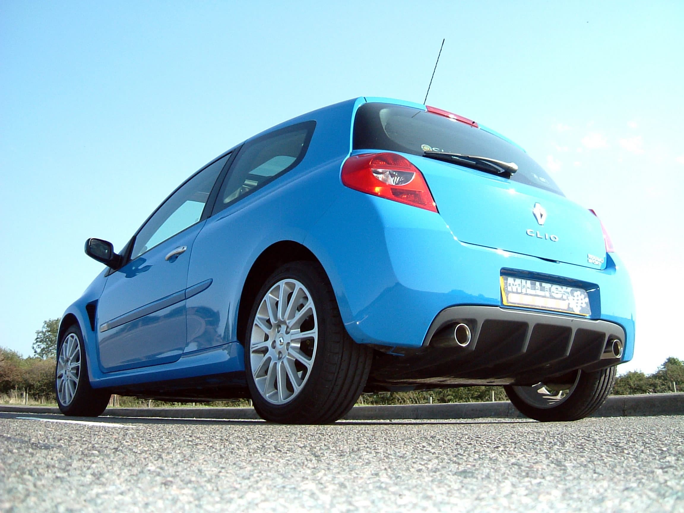 RENAULT CLIO 3 RS - MILLTEK DUPLEX SPORTAUSPUFF ANLAGE – Bild 4