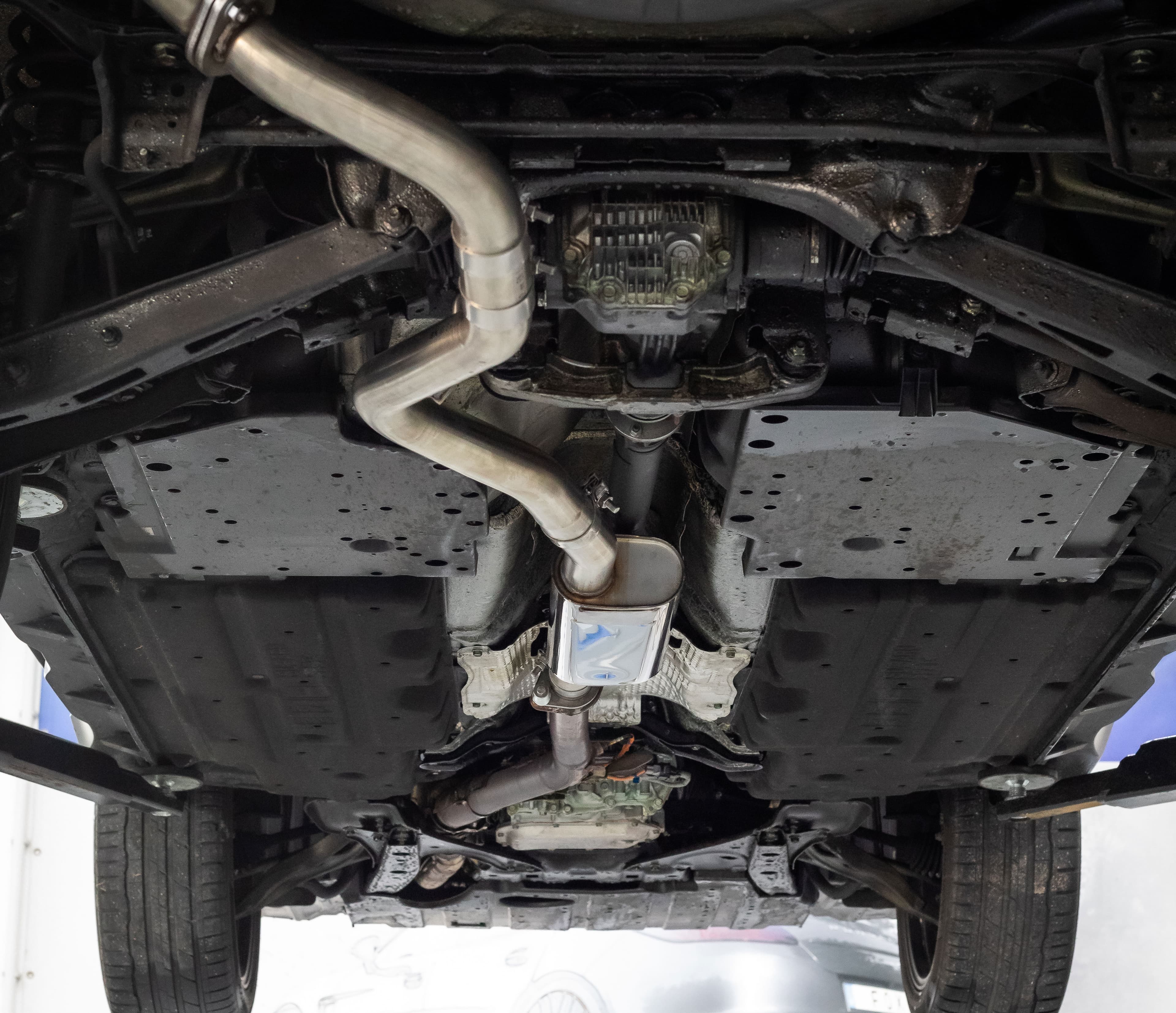 SUBARU OUTBACK KOMBI - FOX VORSCHALLDÄMPFER – Bild 2