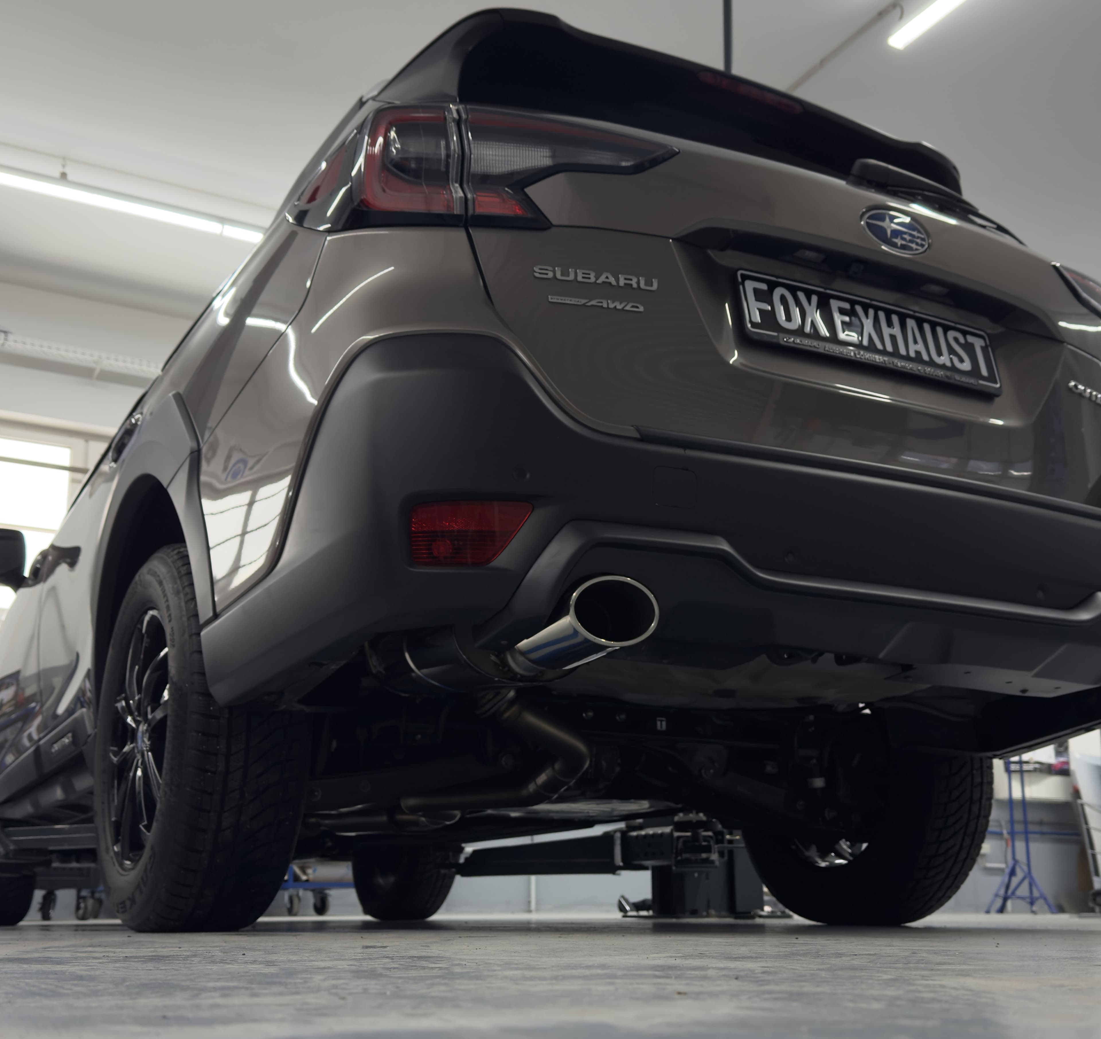 SUBARU OUTBACK KOMBI - FOX SPORTAUSPUFF