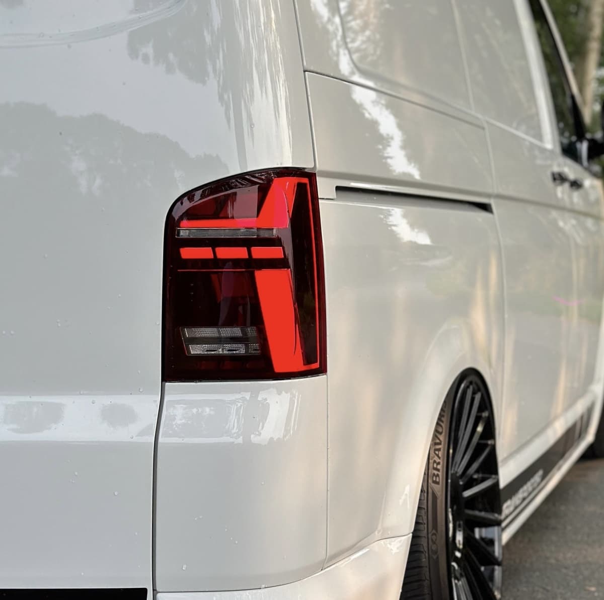 VW T5 - FULL LED LIGHTBAR RÜCKLEUCHTEN T6.1 OPTIK – Bild 2