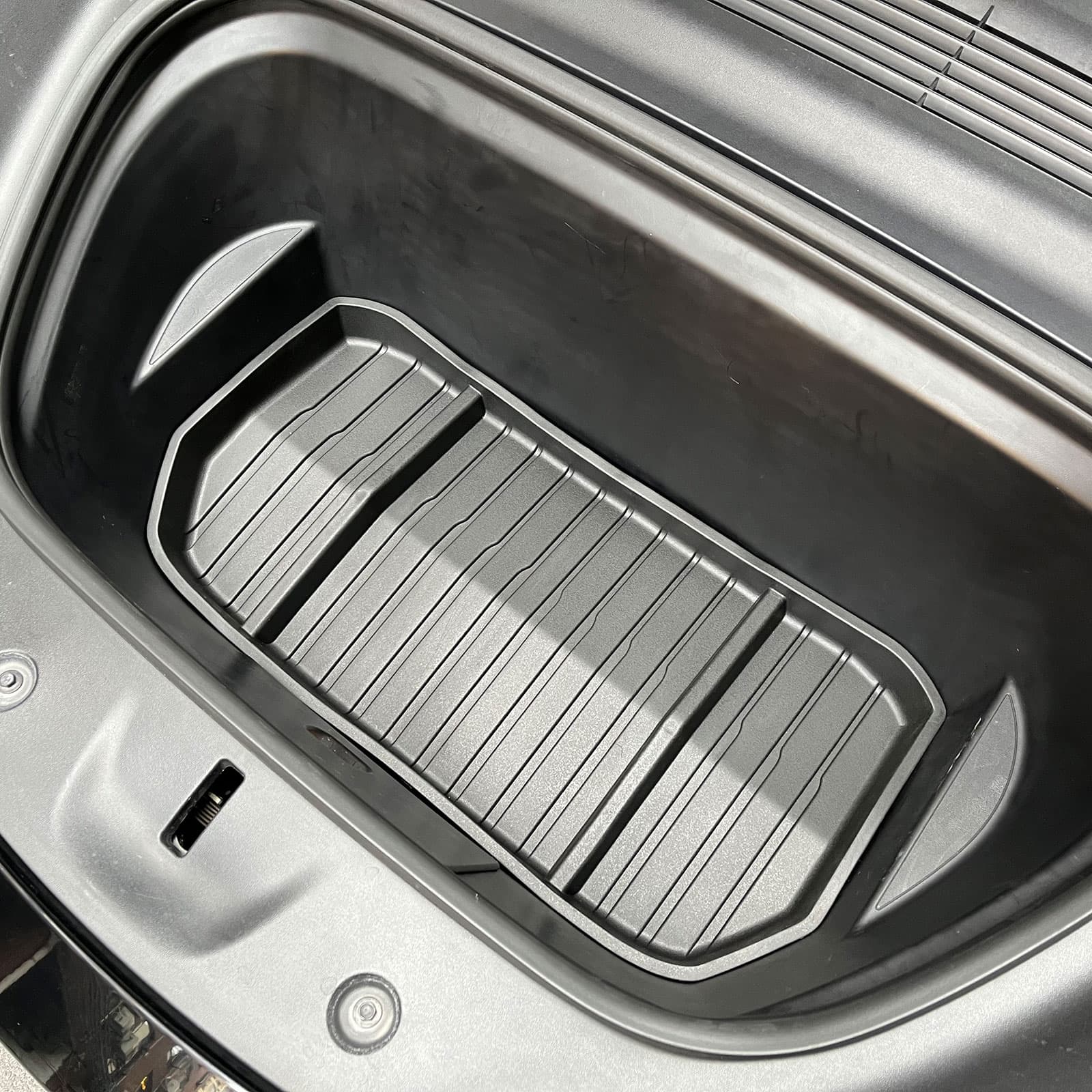 TESLA MODEL Y - VORDERE KOFFERRAUMMATTE WANNE – Bild 3